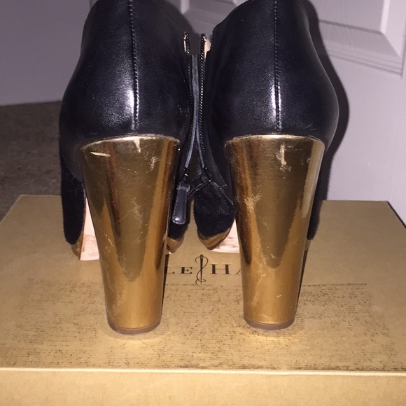 Black leather and fur booties - Picture 4 of 5